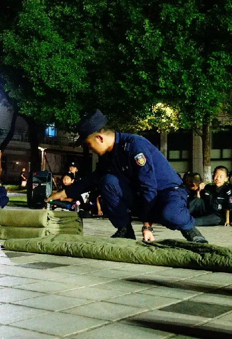 銳警少(shǎo)年(nián)警訓夏令營：揚帆起航，這(zhè)是(shì)一(yī)個(gè)嶄新的(de)開(kāi)始