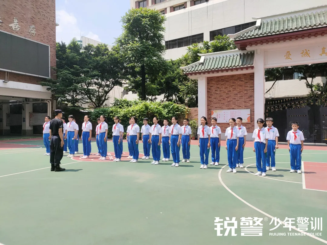 銳警少(shǎo)年(nián)警訓：勇往直前，開(kāi)啓廣州培道(dào)實驗學校(xiào)新篇章(zhāng)