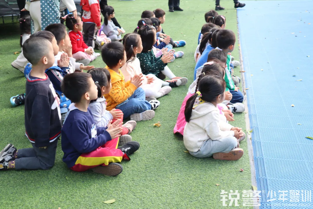 銳警少(shǎo)年(nián)警訓:海(hǎi)珠區(qū)思恩幼兒(ér)園小(xiǎo)特警體(tǐ)驗活動