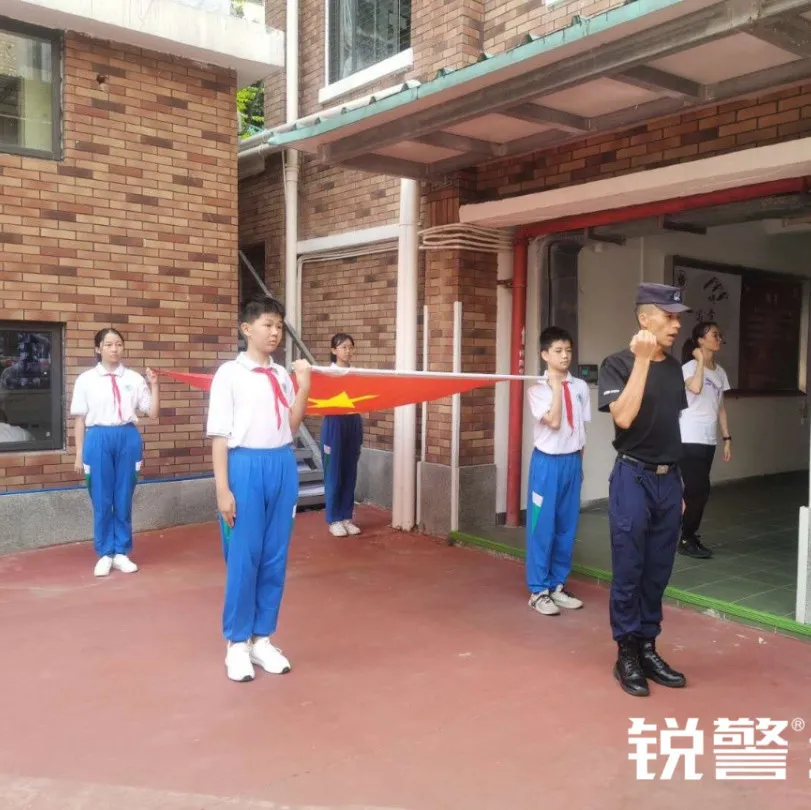 銳警少(shǎo)年(nián)警訓：勇往直前，開(kāi)啓廣州培道(dào)實驗學校(xiào)新篇章(zhāng)